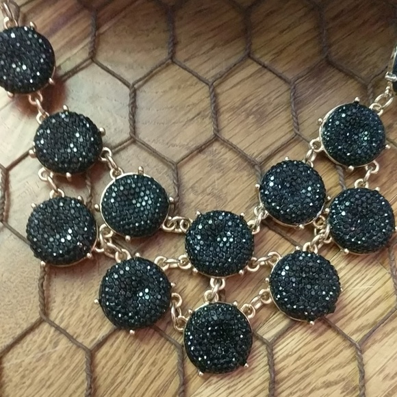 Beautiful statement necklace - Picture 2 of 5